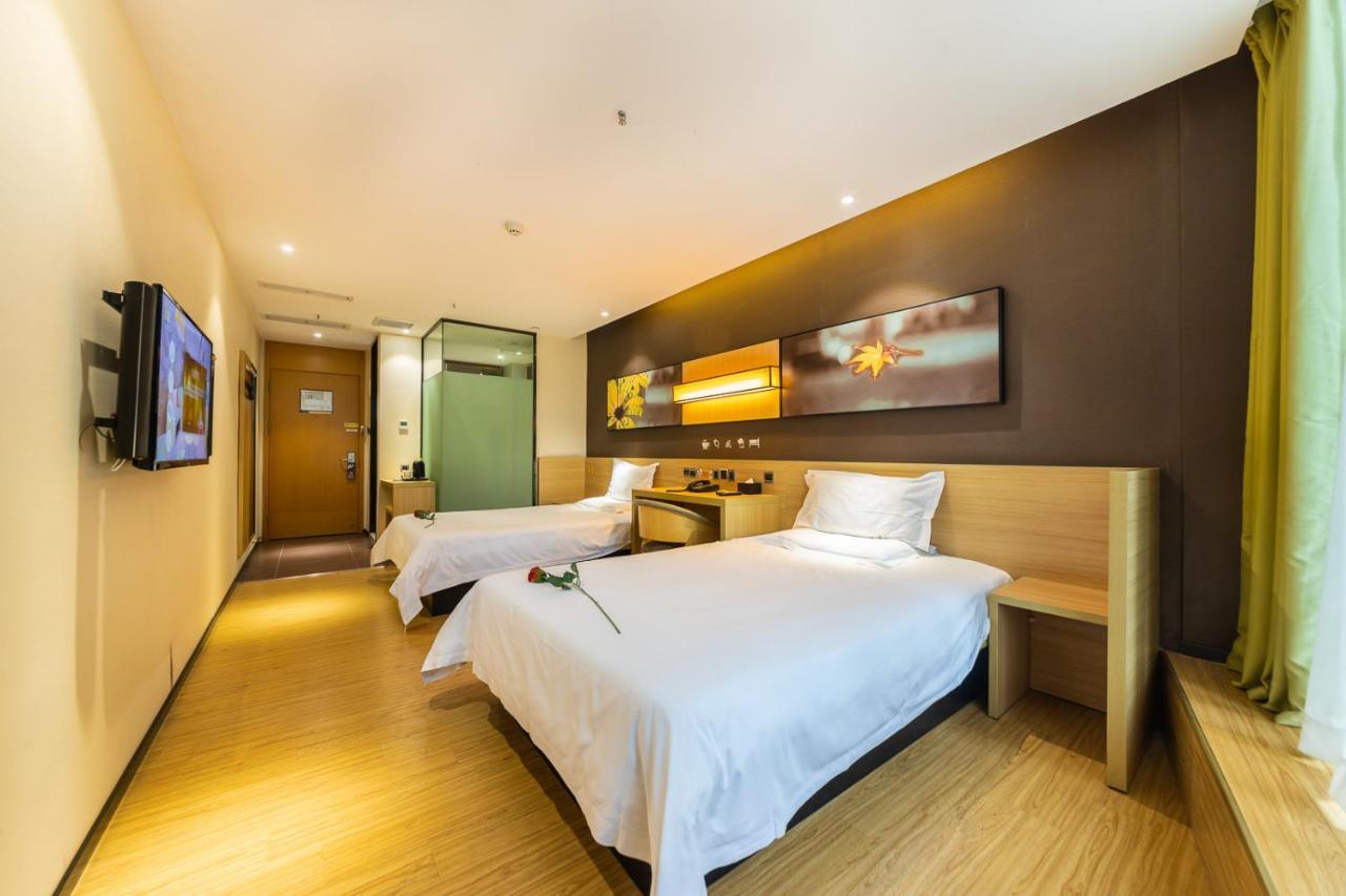 Iu Hotel Chongqing Jiefangbei Eksteriør billede
